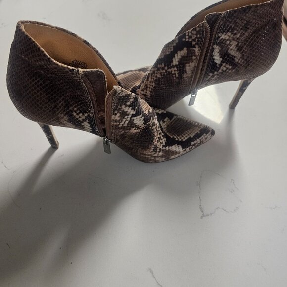 Jessica Simpson Boots - Picture 6 of 7